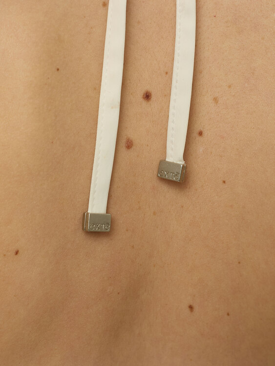 Extē Macramé Halter Top 