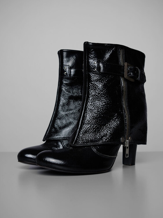 Extē Leather Ankle Boots 