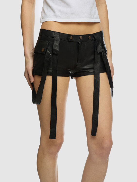 Exte Leather Shorts 