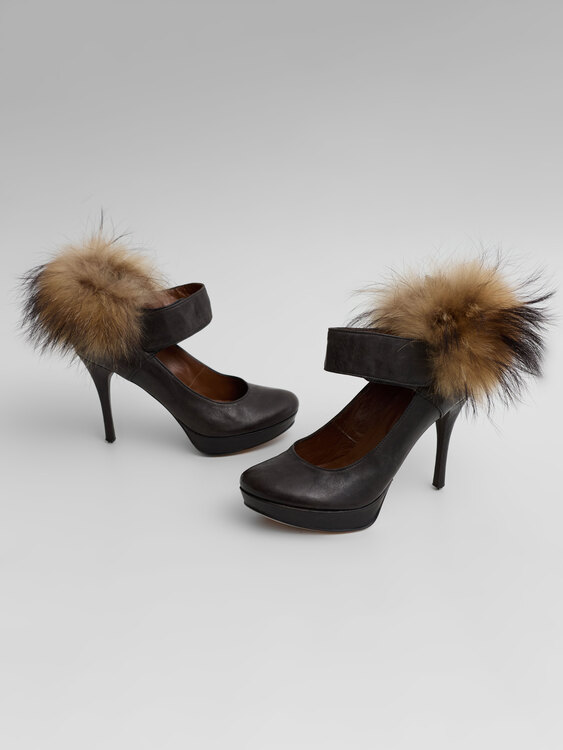 Brown Leather Fur-Trimmed Pumps  