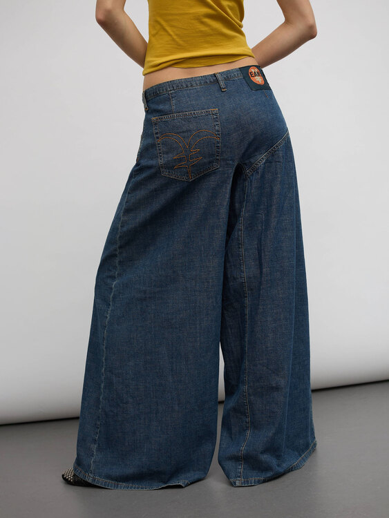 Michiko Koshino Jeans 