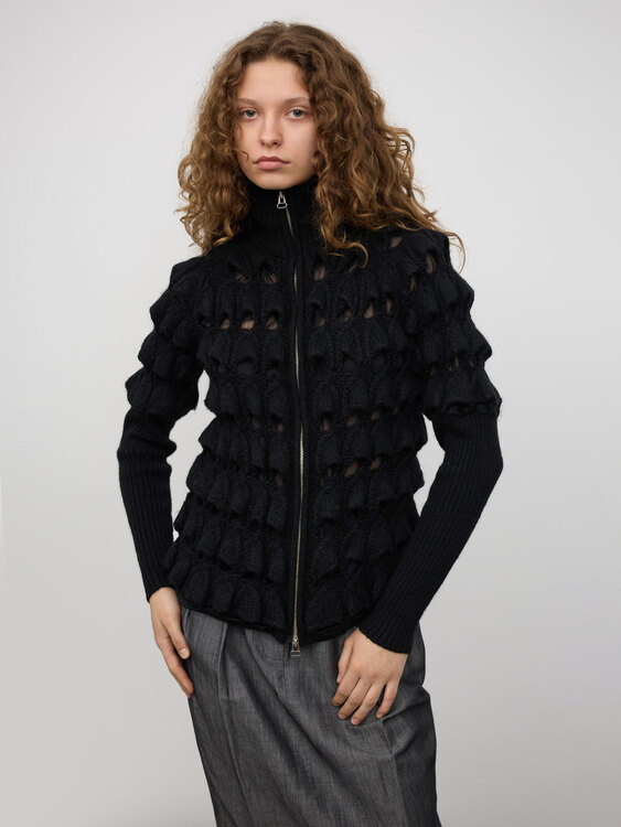 Extē 3D Knitted Cardigan 