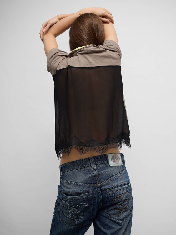 Cultura Graphic T-Shirt 